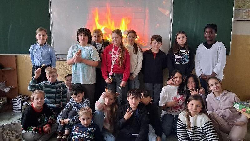 5.B přeje KRÁSNÉ SVÁTKY!
